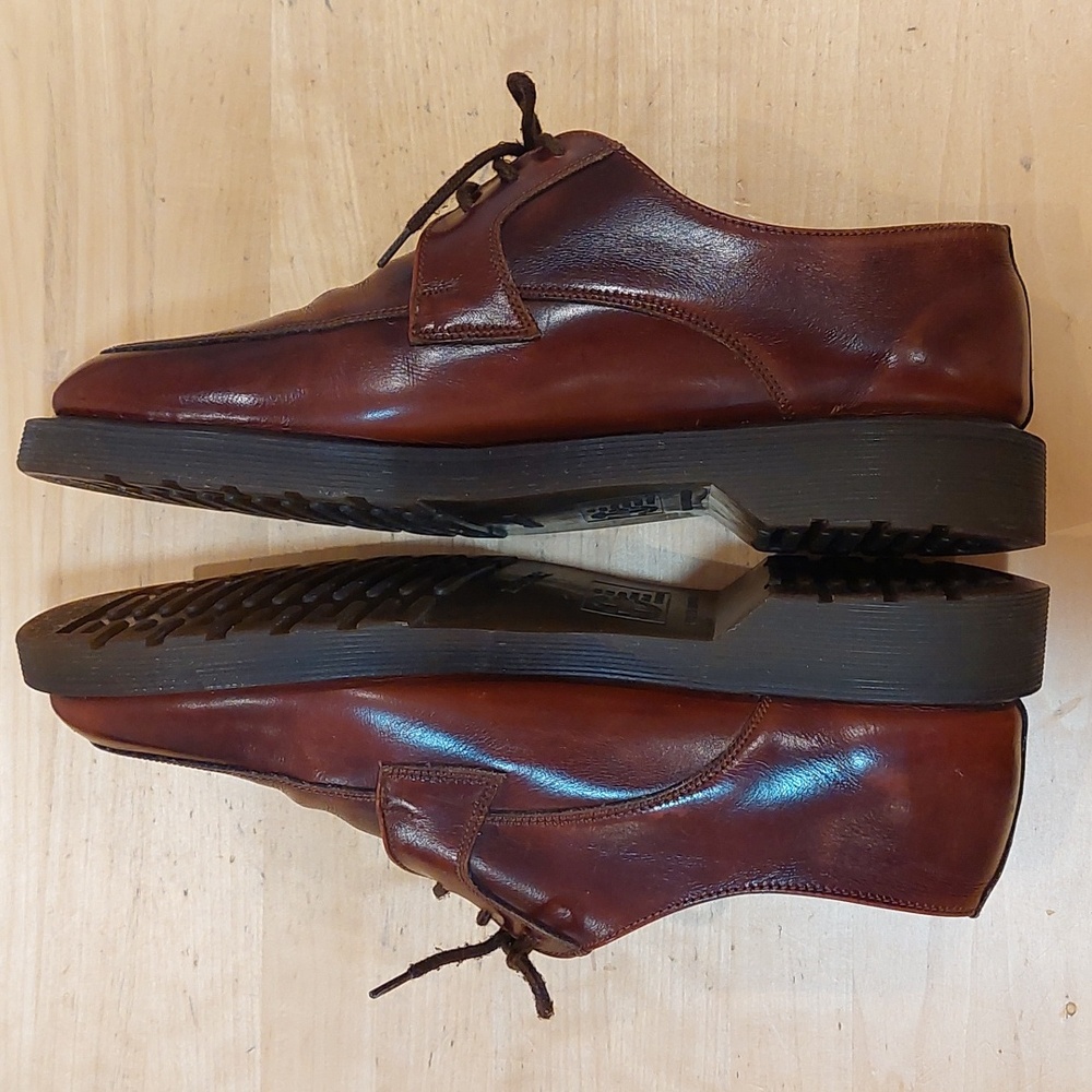 Vintage Dr. Martens. Brown Leather Oxford Shoes - Picture 7 of 14